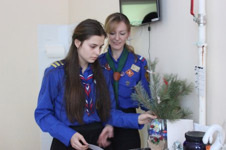 Троицкий отряд Оренбургского отделения БПС поздравил с Рождеством пациентов больницы