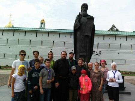 Следопыты Талдомского района совершили паломнический поход в Свято-Троицкую Сергиеву Лавру