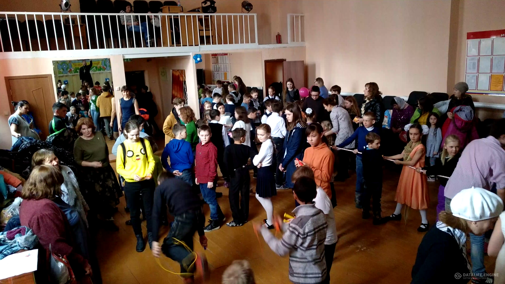 Преображенцы провели Пасхальную ярмарку в Чесноковке